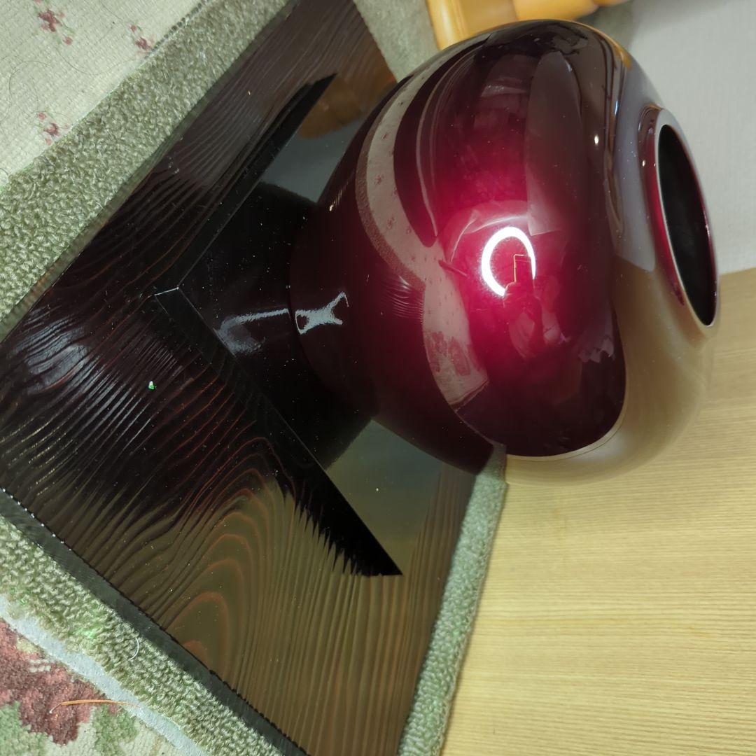 玉蟲塗 赤色ガラス様 花瓶 丸型 木製台座付き 鋳物？桐箱あり