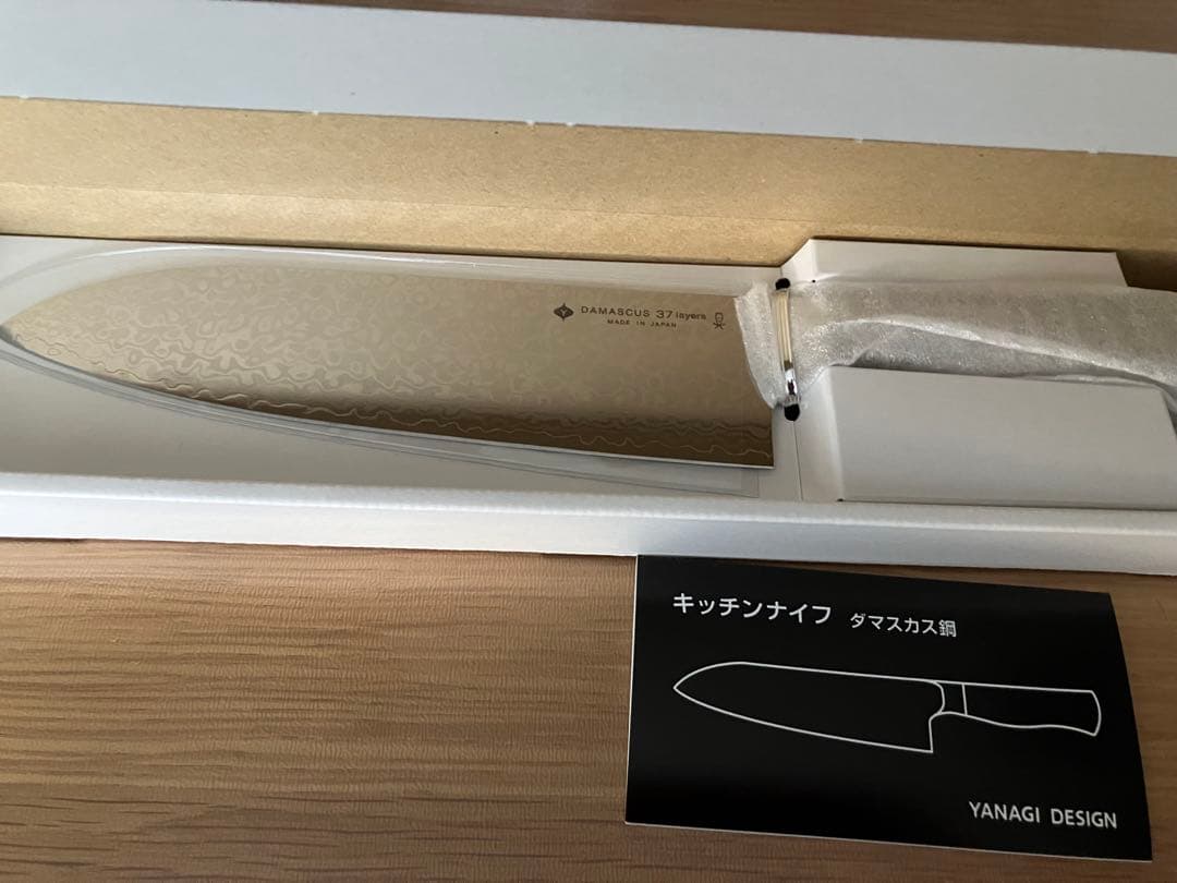 新品【柳宗理】ダマスカスキッチンナイフ 18cm