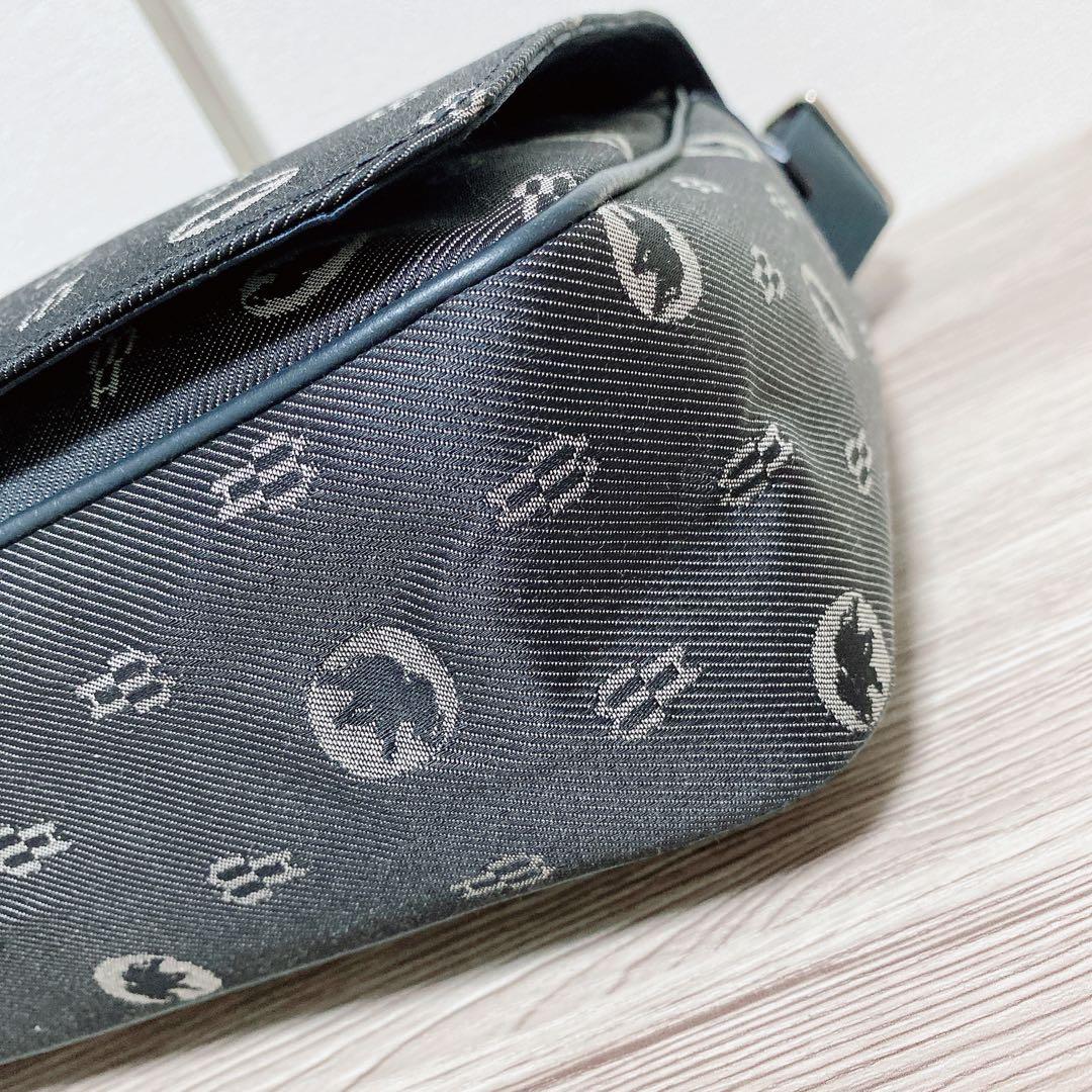 ハンティングワールド 　ショルダーバッグ 　モノグラム　メッセンジャーバッグ