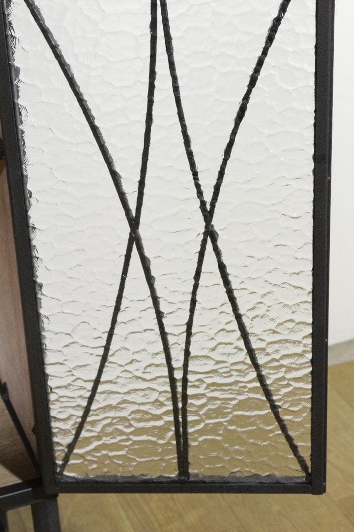 北欧風クラシック★リビングキャビネット★金属フレーム★木製★