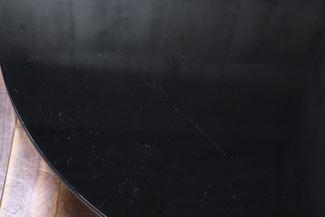 EDC58 スタイリッシュモダン 3レッグ ガラス天板 コーヒーテーブル