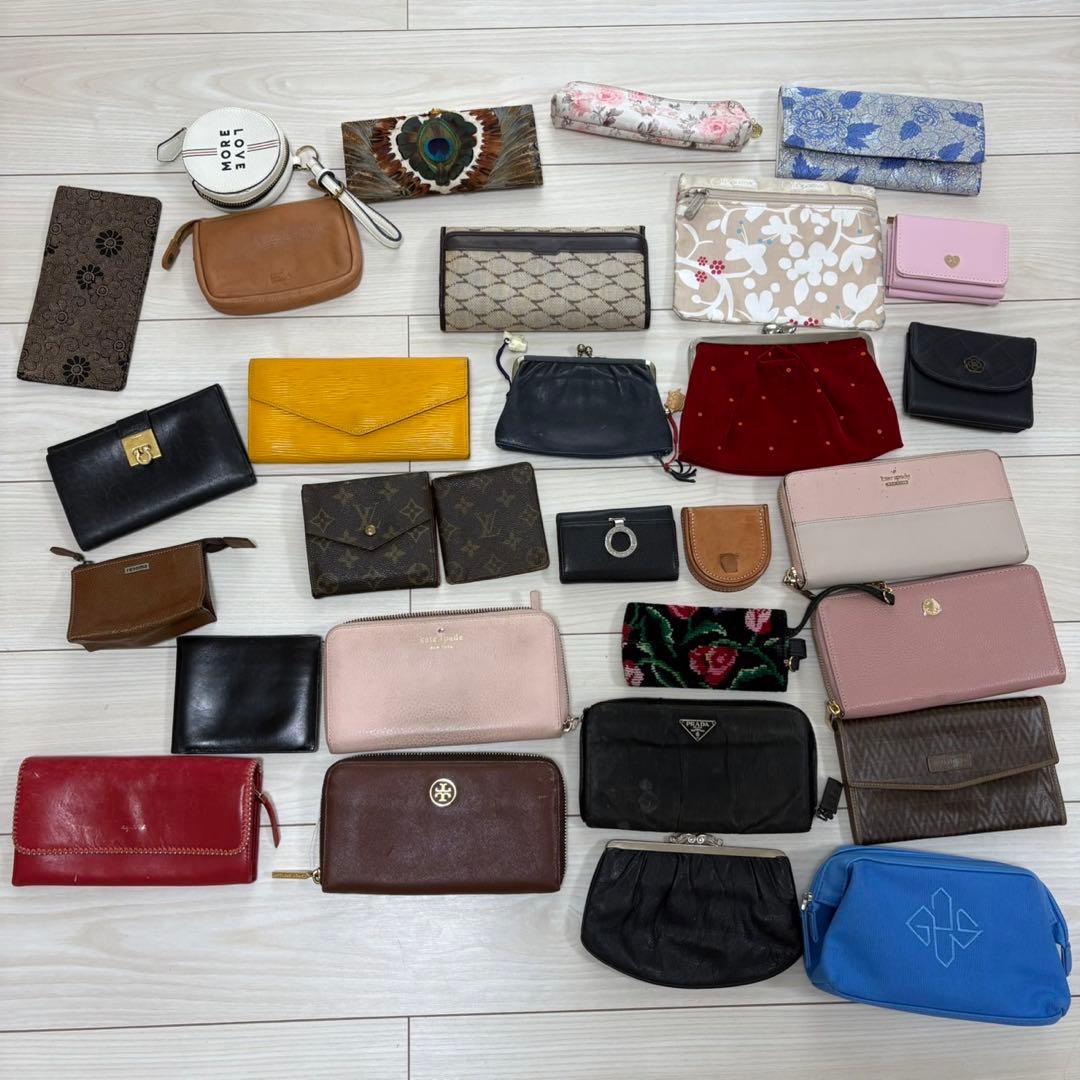 ルイヴィトン プラダ ブルガリ バリー フェラガモ 等 財布 まとめ