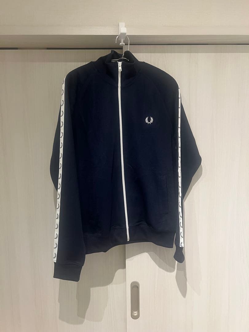 【ほぼ未使用】Fred Perry ネイビー トラックジャケット