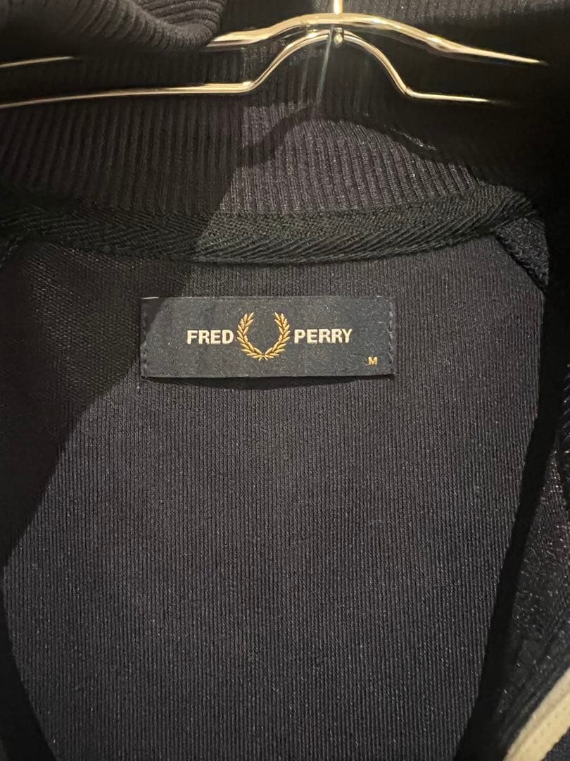 【ほぼ未使用】Fred Perry ネイビー トラックジャケット