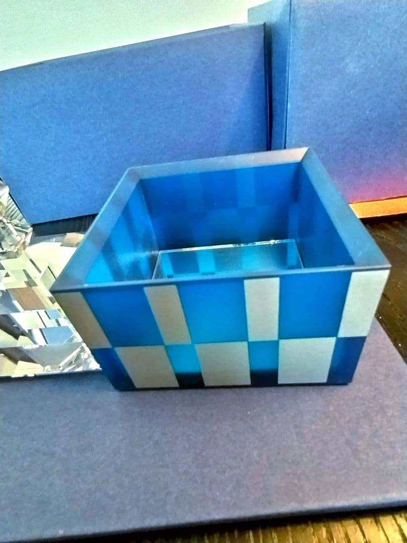 スワロフスキー　レア　ジュエリーボックス　オプアートシリーズ　元箱あり 　置物