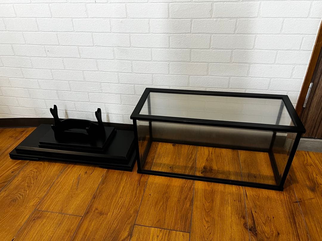 刀剣　ディスプレイスタンド　ガラスケース