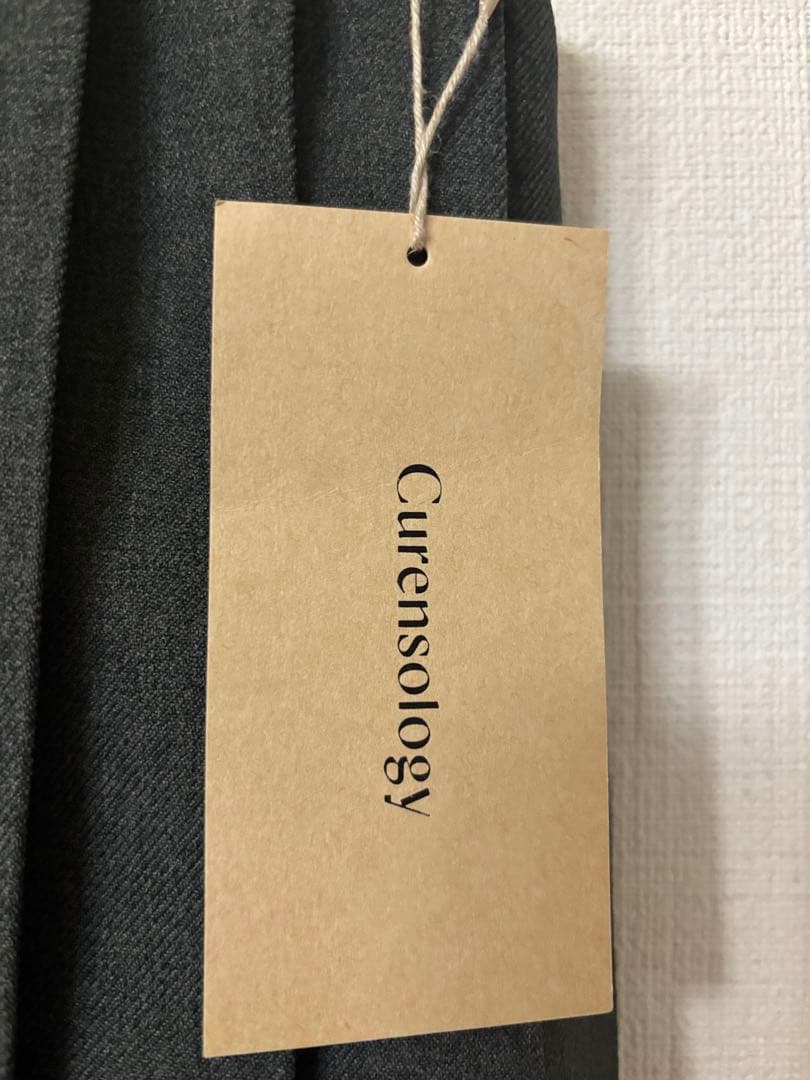 ⭐︎お値下げ⭐︎新品未使用　Curensology プリーツサロペット グレー