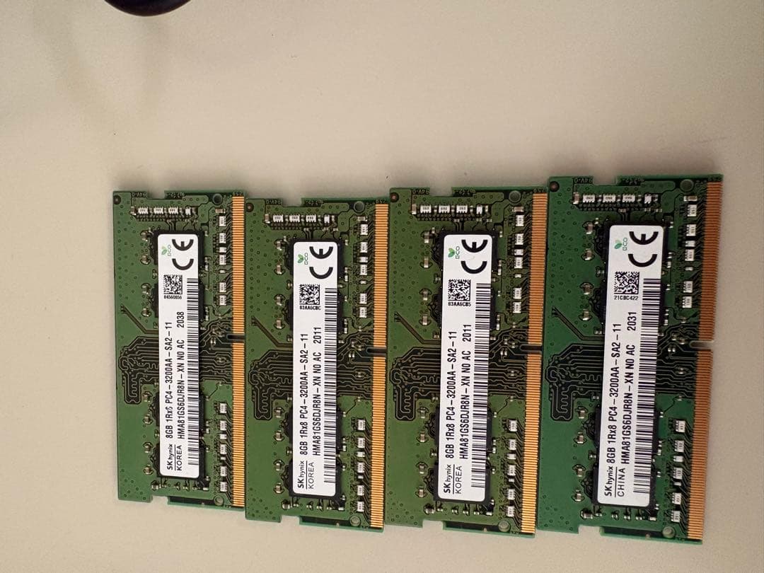 DDR4 8GB メモリー　4枚