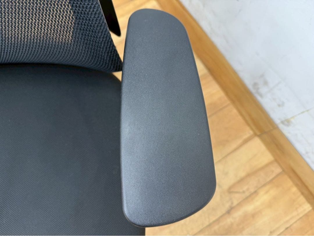 TG350①☆KOKUYO☆デュオラ☆オフィス☆メッシュ☆チェア☆肘付き☆22年