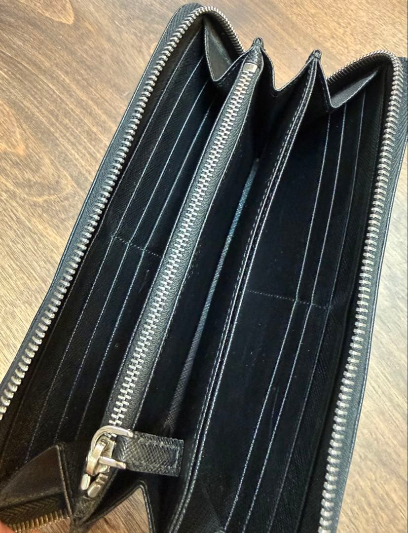 まさPRADA ブラック レザー 長財布　収納多め