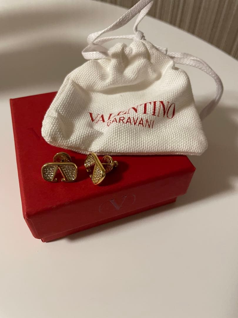 ヴァレンティノ　ピアス　パール