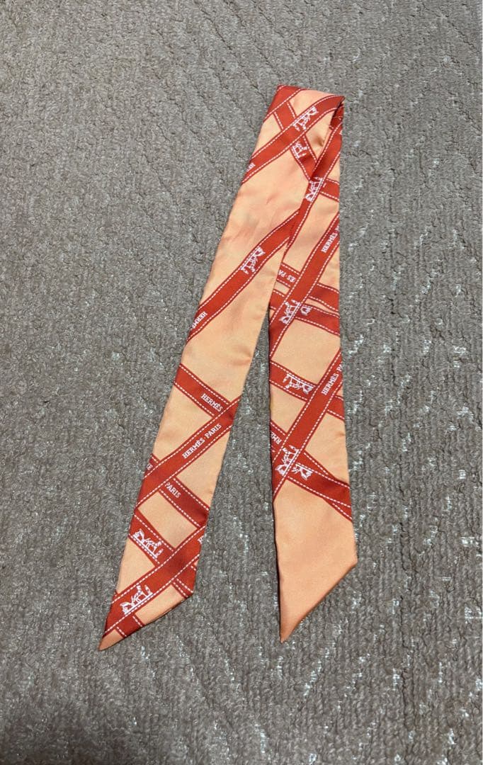 HERMES エルメス ツイリー ボルデュック スカーフ　オレンジ白