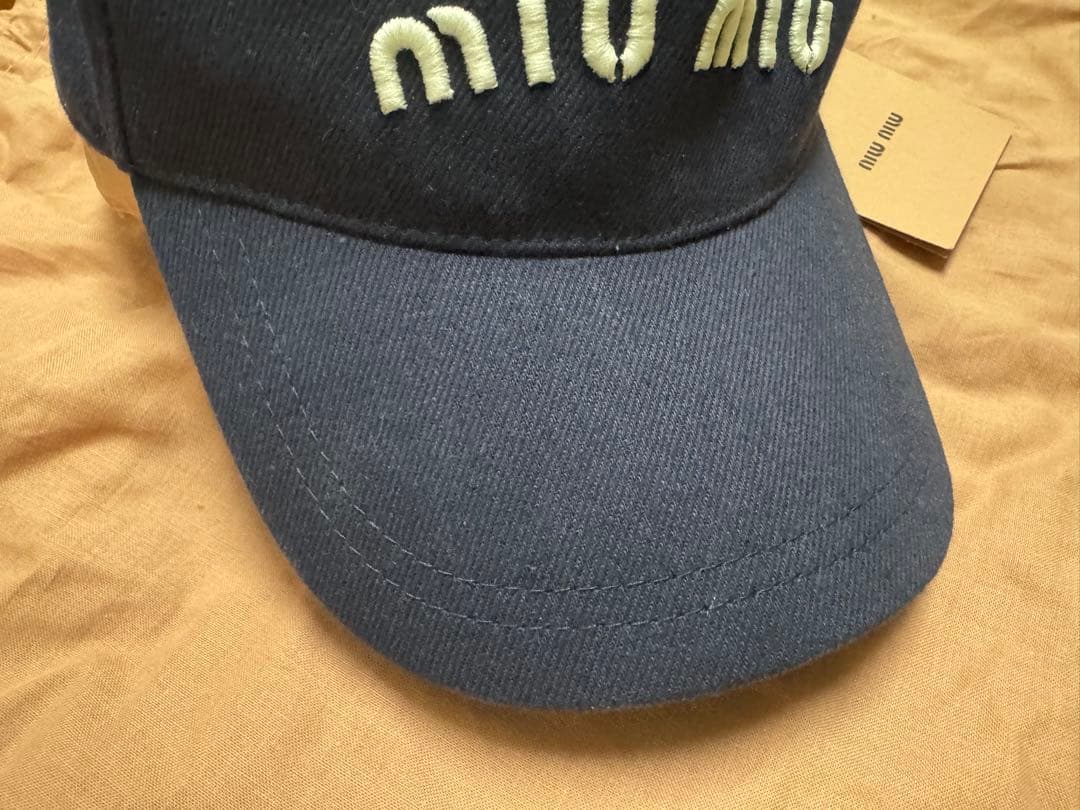 ★週末限定SALE★miu miu ネイビー キャップ