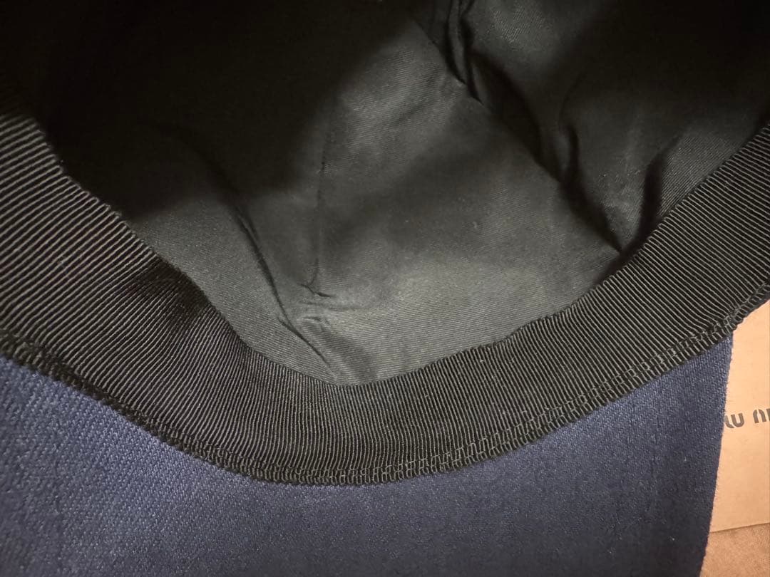 ★週末限定SALE★miu miu ネイビー キャップ