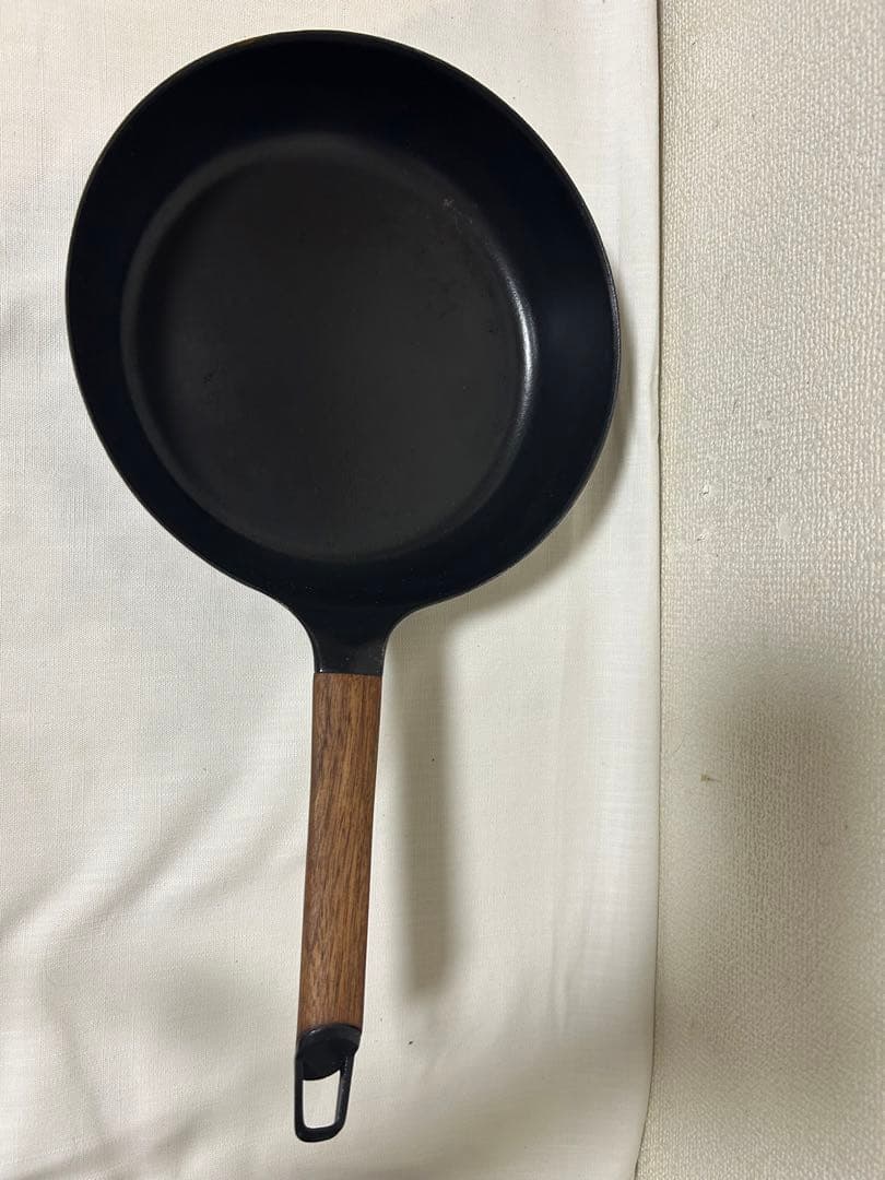 緑　バーミキュラ VERMICULAR鋳鉄製フライパン 24cm木製ハンドル