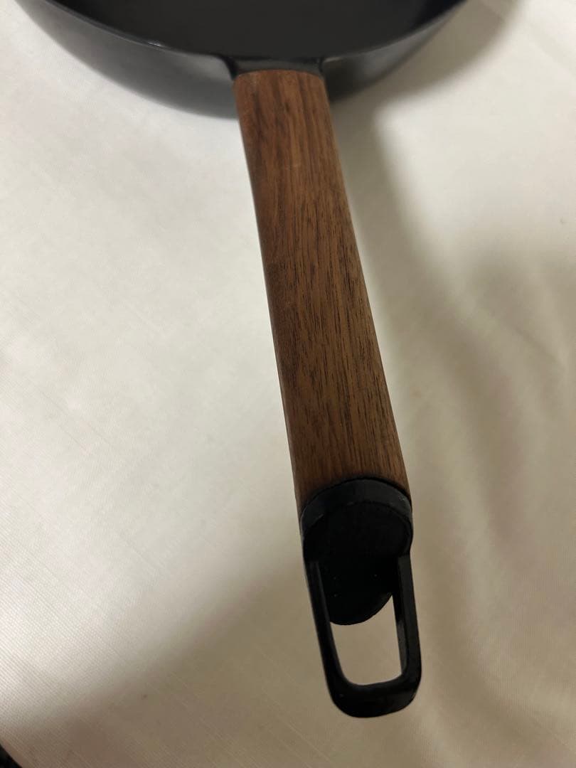 緑　バーミキュラ VERMICULAR鋳鉄製フライパン 24cm木製ハンドル