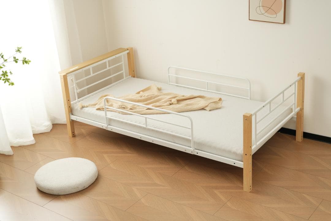 赤字価格！コンセント付き二段ベッド　ロフトベッド 分割可能　WHITE