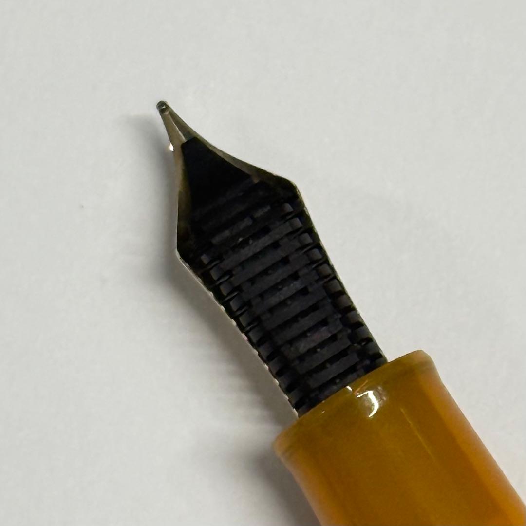 SAILOR セーラー VEILIO ヴェイリオ 万年筆 オレンジ 中字