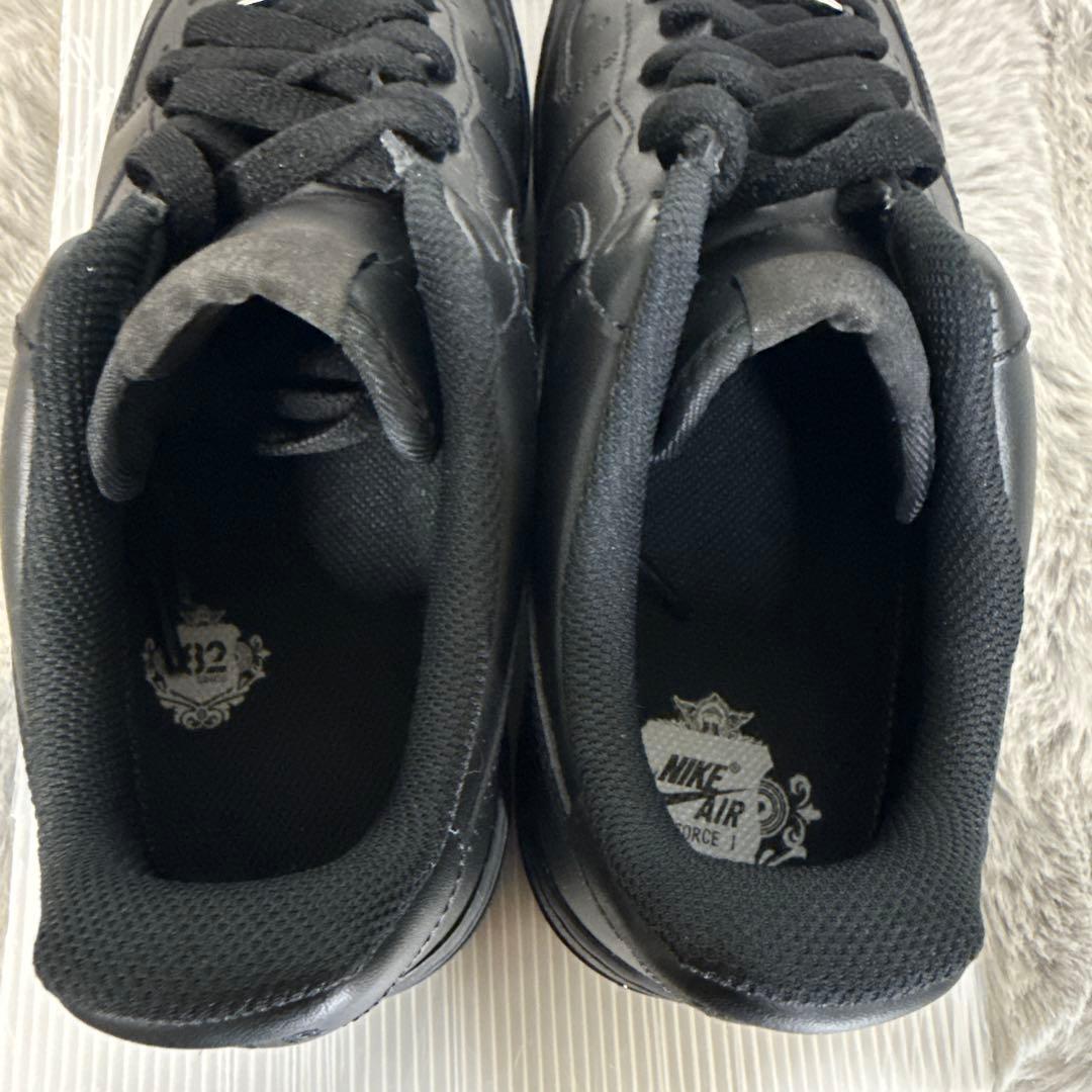 【未使用級】ナイキ NIKE エアフォース1 ブラック 26cm