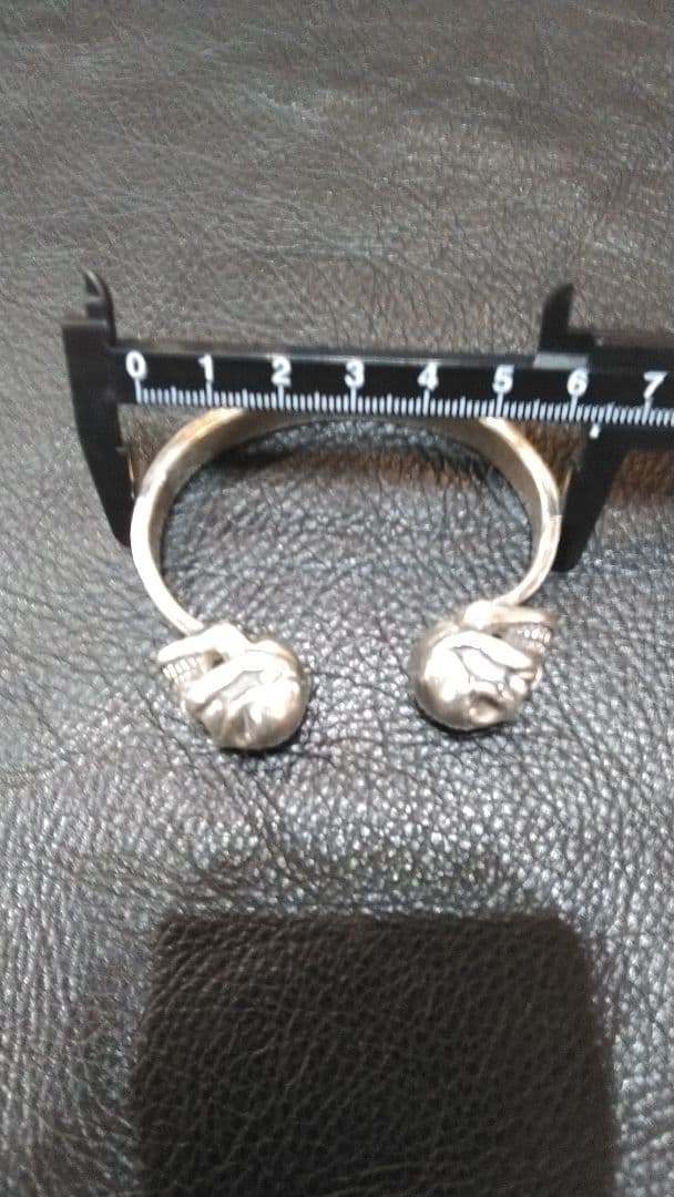 silver　ストップライト　タイプ　ダブルスカル 平打ちシルバーバングル