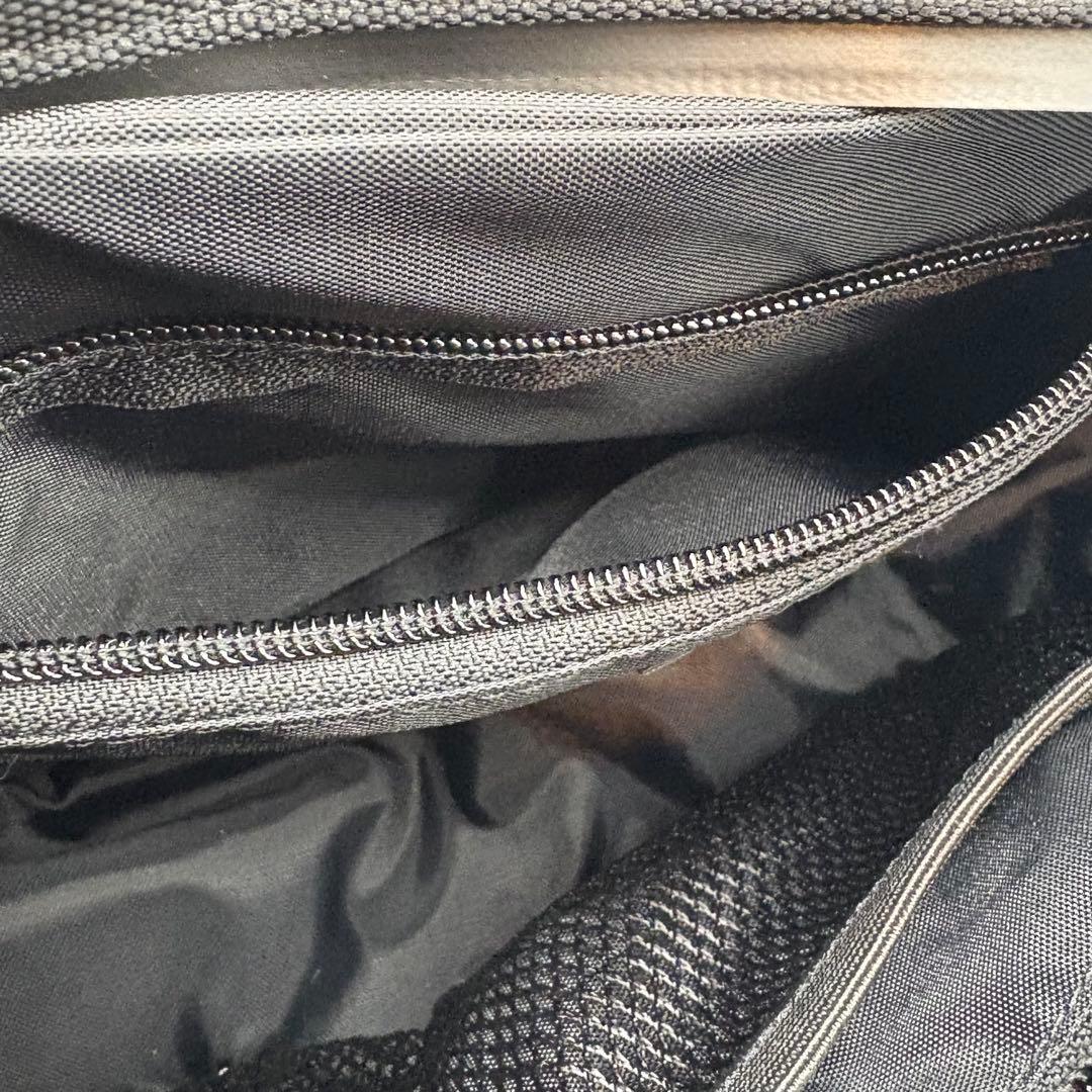 未使用　CONSPARA　最強トラベル　防刃ボディバッグ　TSAロック付き　黒