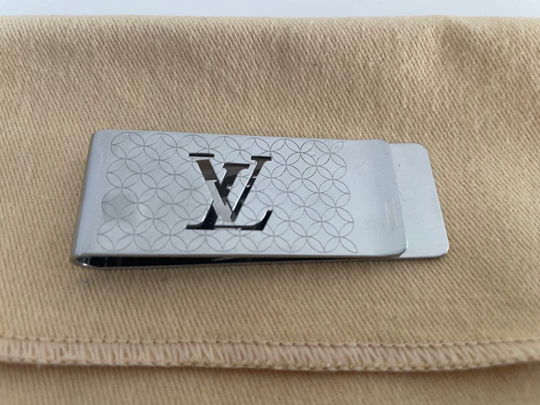 LOUIS VUITTON LVロゴ マネークリップ