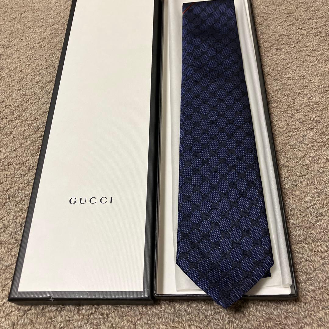 【新品未使用】GUCCI ネクタイ ネイビー　箱付き