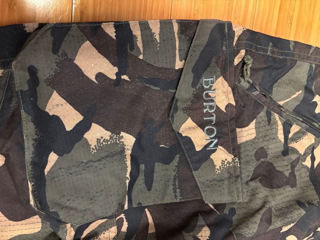 上:QUIKSILVER 下:BURTON スノボウェアセット【1回だけ使用】