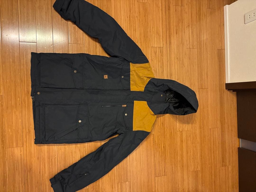 上:QUIKSILVER 下:BURTON スノボウェアセット【1回だけ使用】