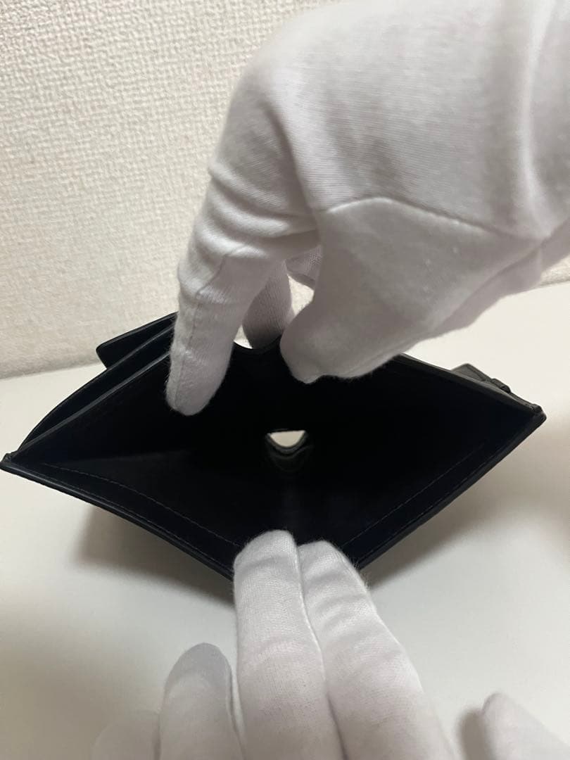 【新品未使用】フルラ FURLA レザー二折財布 コンパクトウ オレット 黒