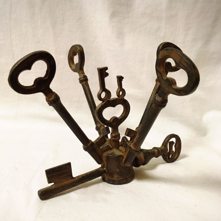 鍵の置物　オブジェ　インテリア小物