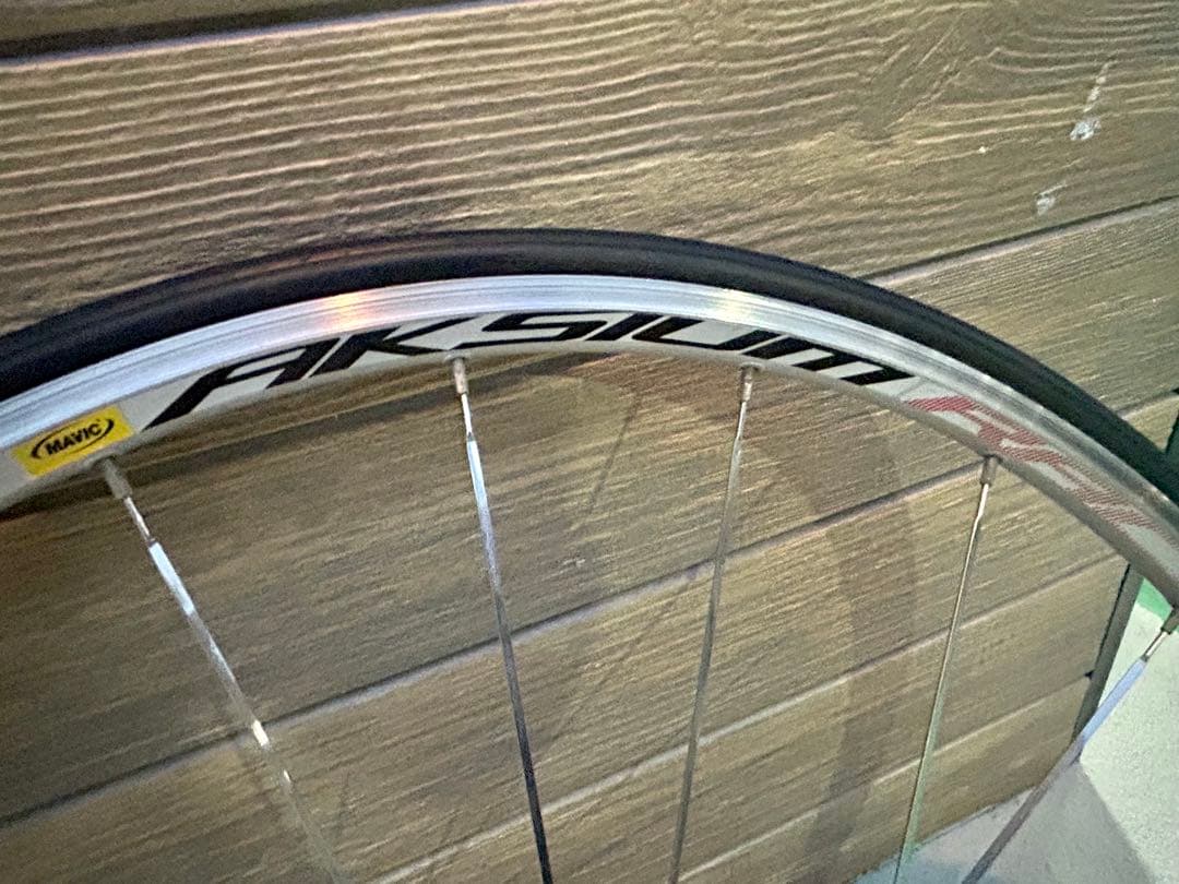【Mavicマビック】AKSIUM RACE前輪＋日本製タイヤ重量1.14kg