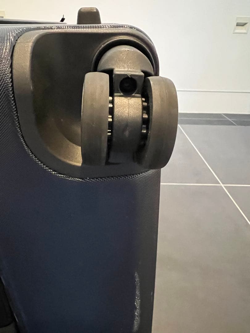 無印良品　大型ハードキャリー（１０４Ｌ）ネイビー