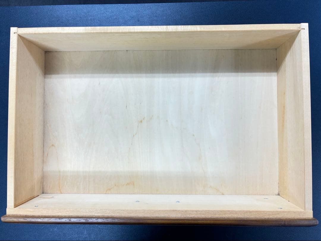 カリモク ブラウン木製チェスト 4段引き出し コロニアル