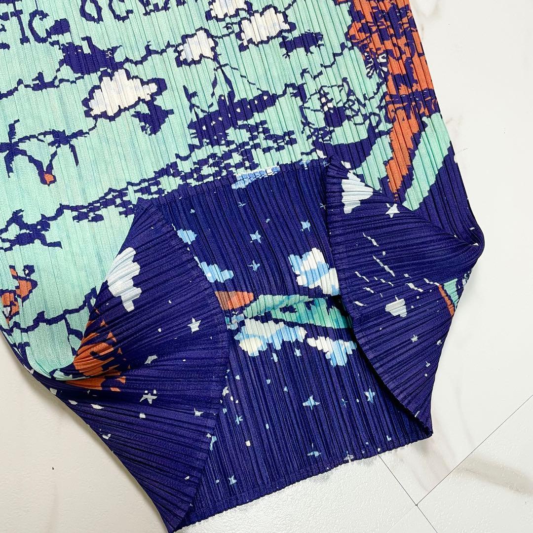 希少✨未使用級 プリーツプリーズイッセイミヤケ 地図柄総柄トップス プリーツ 3