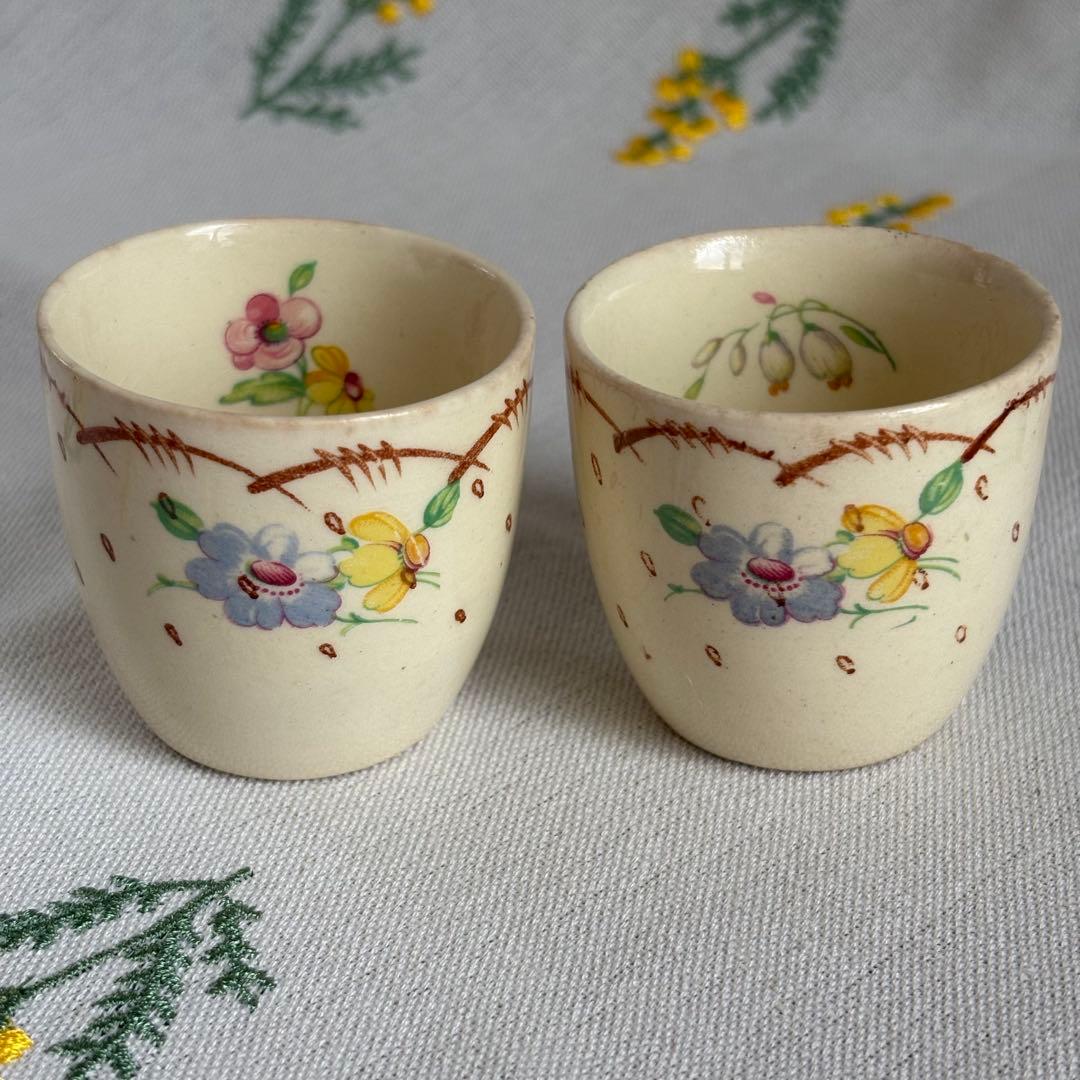 031 スージークーパー　プランタン小花　エッグカップ2個セット　ブラウン　茶色