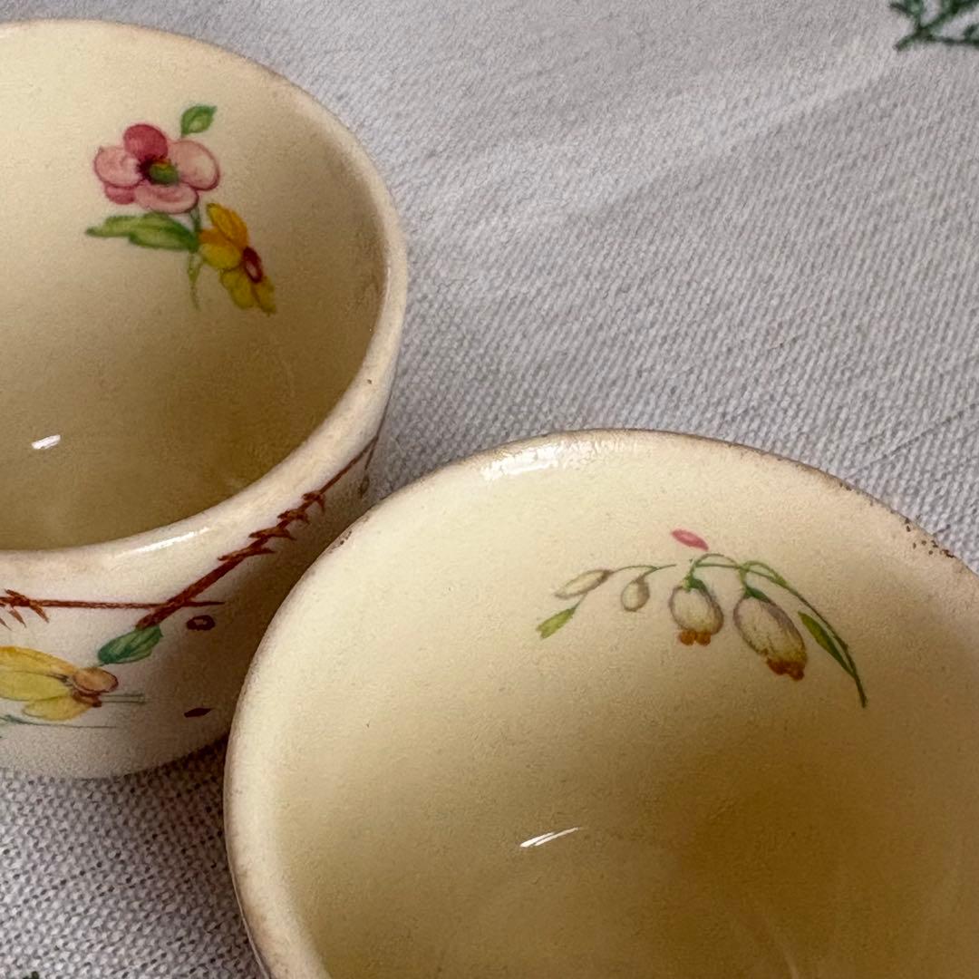 031 スージークーパー　プランタン小花　エッグカップ2個セット　ブラウン　茶色