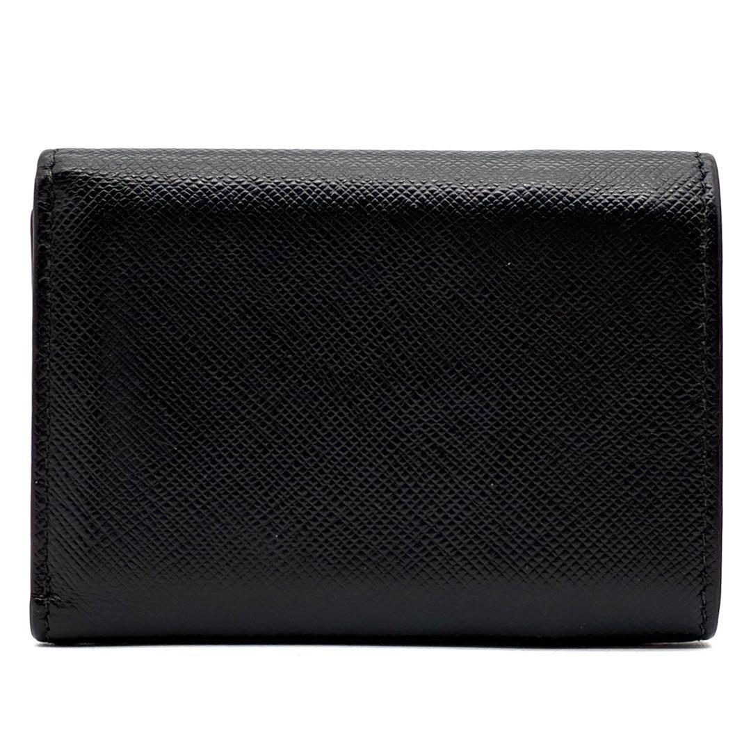 極美品 プラダ 三つ折り財布 ロゴ サフィアーノレザー シリアルあり ブラック