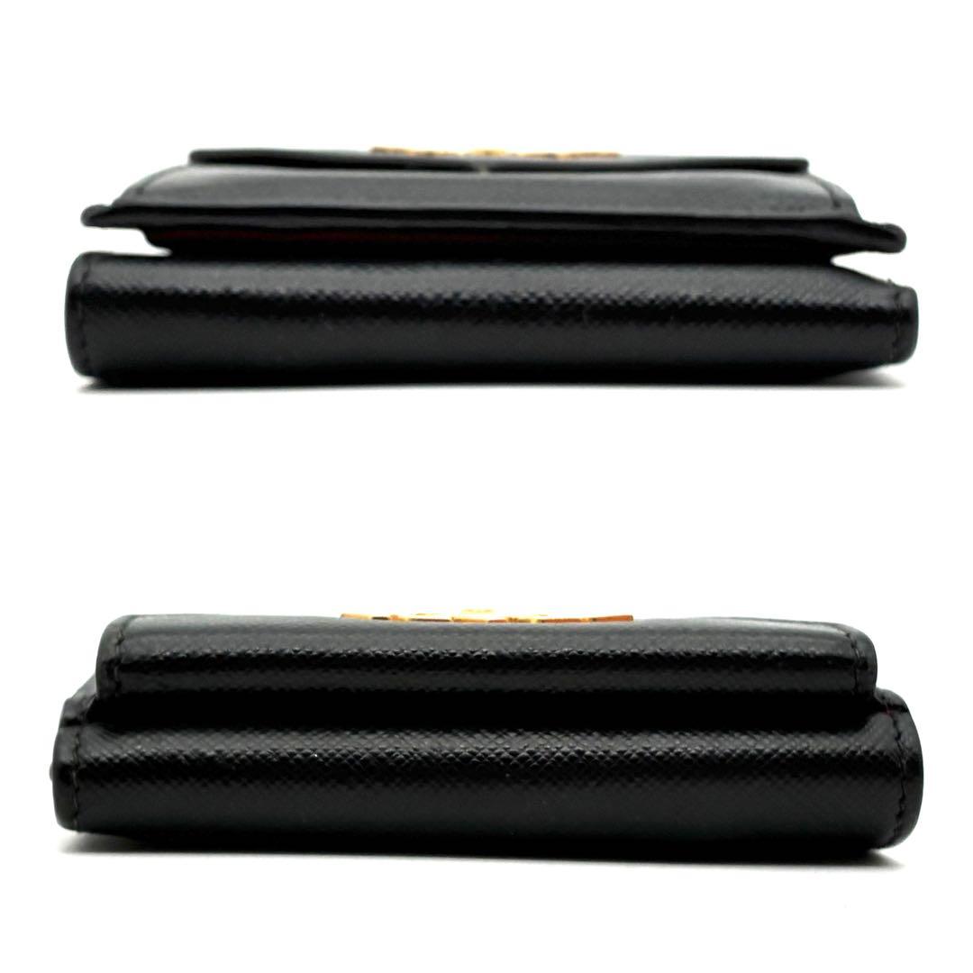 極美品 プラダ 三つ折り財布 ロゴ サフィアーノレザー シリアルあり ブラック