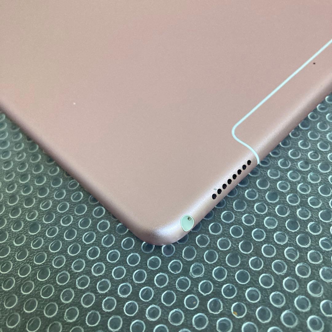 749 電池最良好☆iPad Pro 64GB 10.5インチ SIMフリー☆