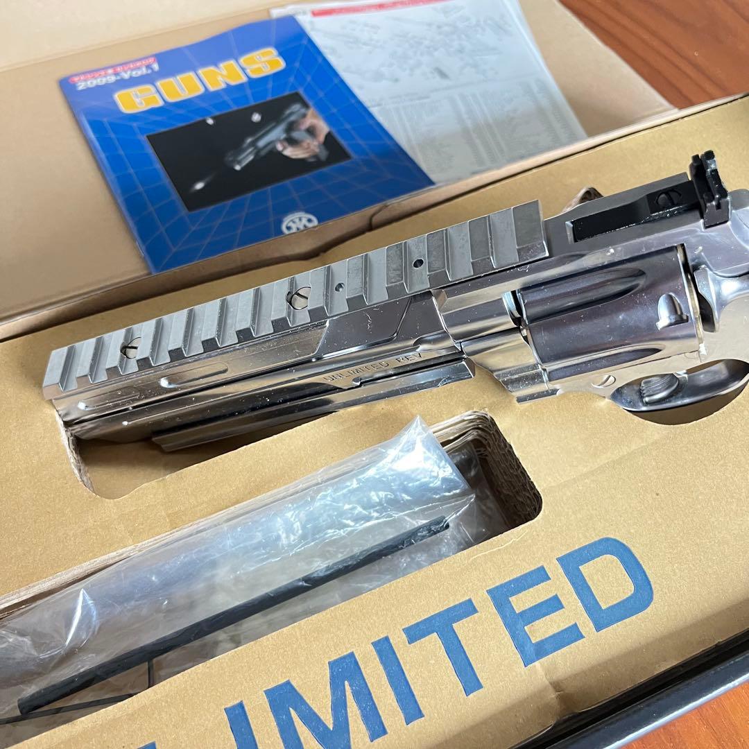 アンリミテッドリボルバー マキシエイト エアガン リアルエアーモデル 8mm