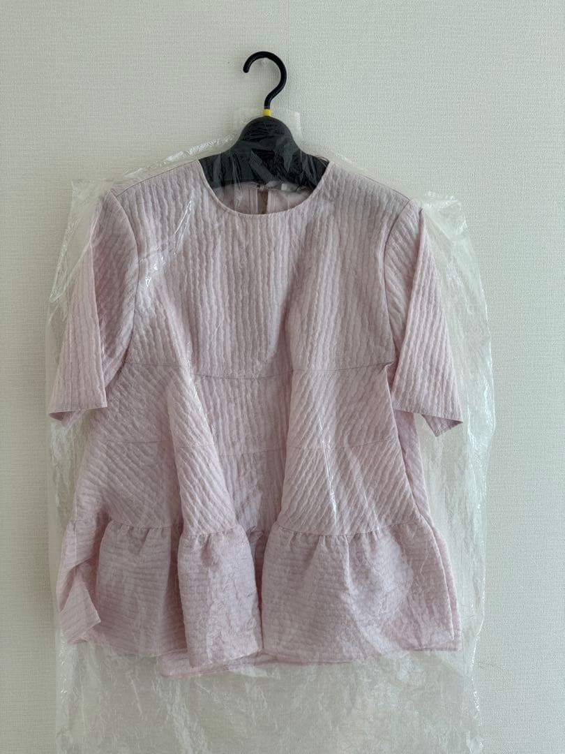 今だけお値下げ中❗️新品未使用⭐︎yori フクレティアードブラウス pink 36