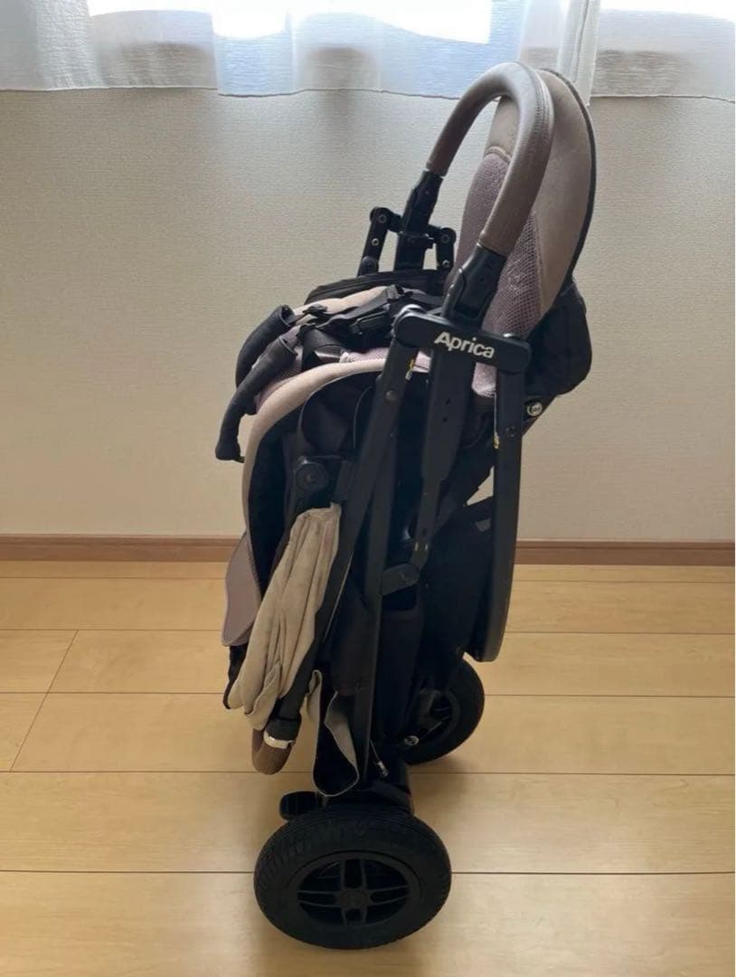 【値下げ中！】アップリカ スムーヴ プレシャス ベージュ 3輪 A型 上位モデル