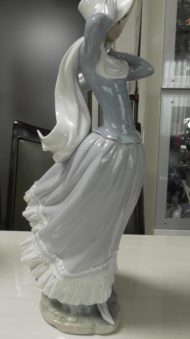 LLADRO　リヤドロ　【春の風】２　Ｈ＝36cm　リアドロ　インテリアＬ125