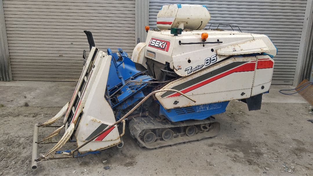 イセキ　コンバイン　HL85