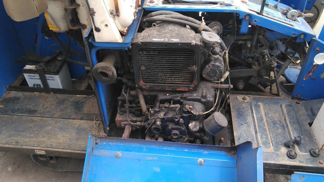 イセキ　コンバイン　HL85