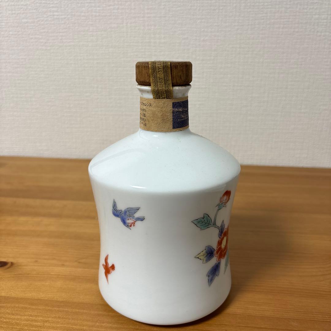 サントリーウイスキー　エクセレンス　有田焼　陶器ボトル　未開封❷