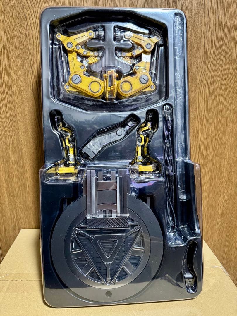 ホットトイズ　クオータースケール　アイアンマン　マーク42 ボーナスアクセサリー