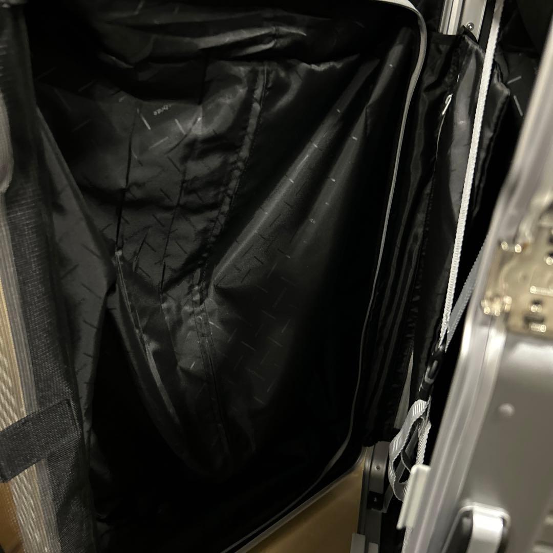 サムソナイト　スーツケース インターセクト スピナー　シルバー　93L