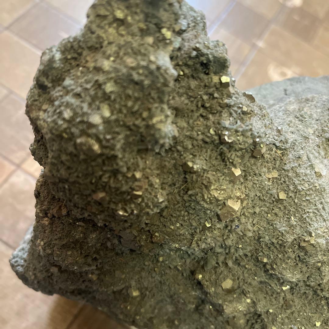 自然の金属光沢岩石置物